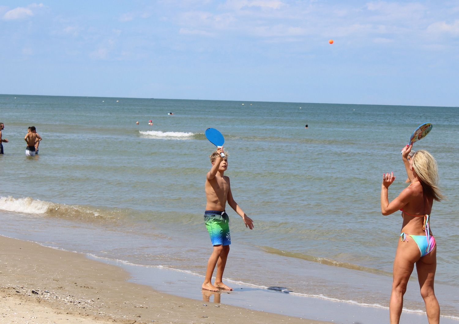 Turisti sulla spiaggia di Rimini&nbsp;